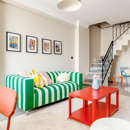 Apartman Vibrant Duplex With Terrace 2 Min To Cevahir Mall Isztambul