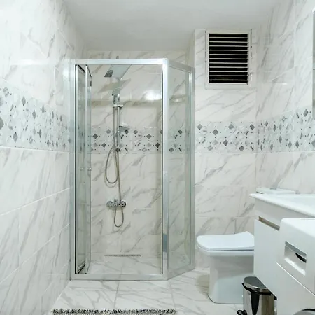 Lägenhet Vibrant Duplex With Terrace 2 Min To Cevahir Mall *